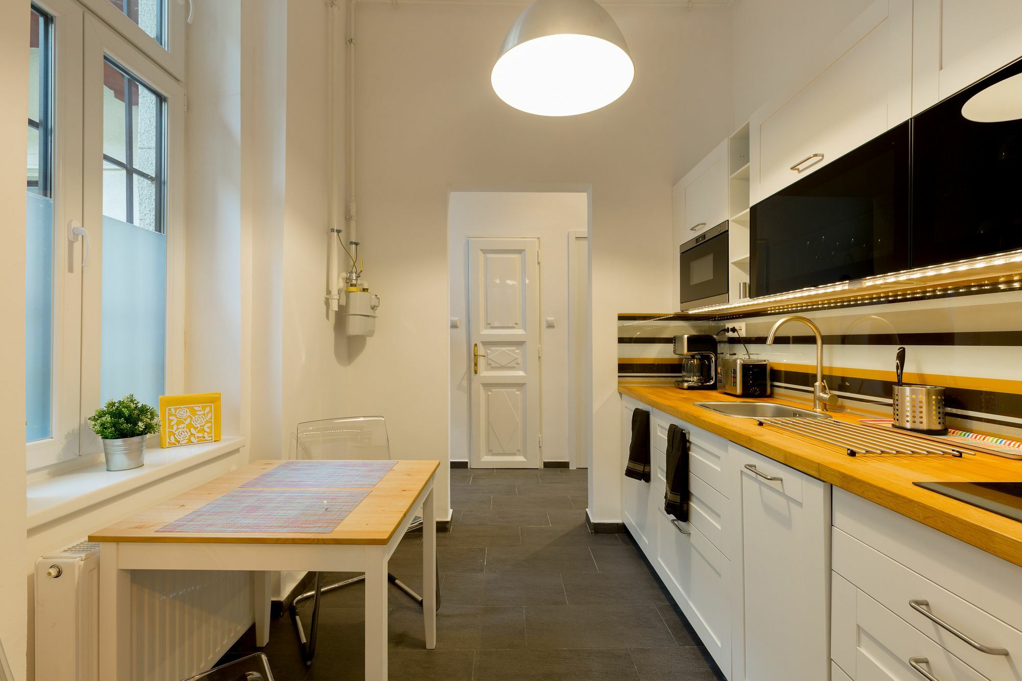 Bpm-Kate'S Central Home In Budapest Esterno foto